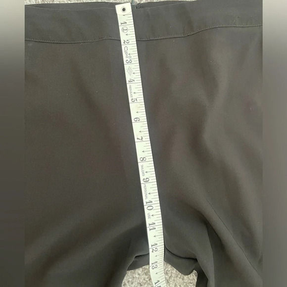 Lovers + Friends | Black on Track Snap Buttoned Legging Size Large - Picture 3 of 6